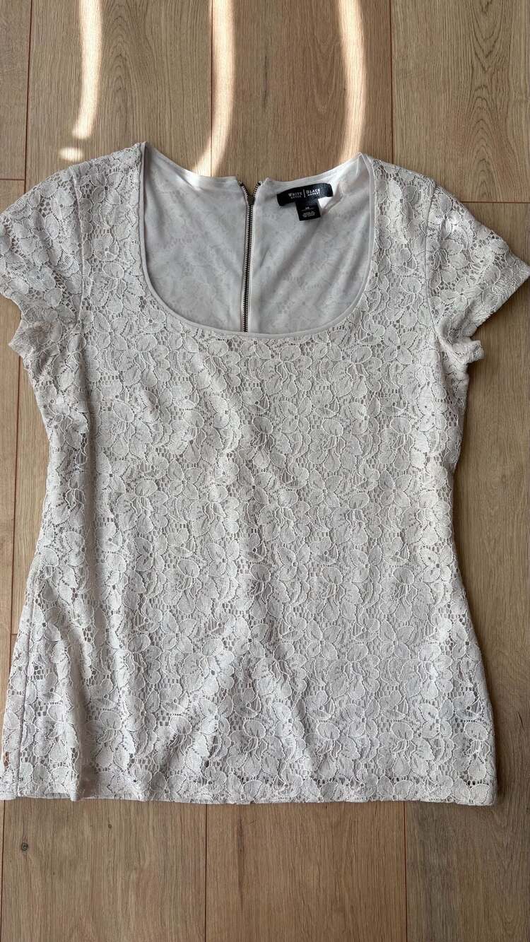 White House Black Market Lace Blouse Size M Ivory Short Sleeve Scoop
